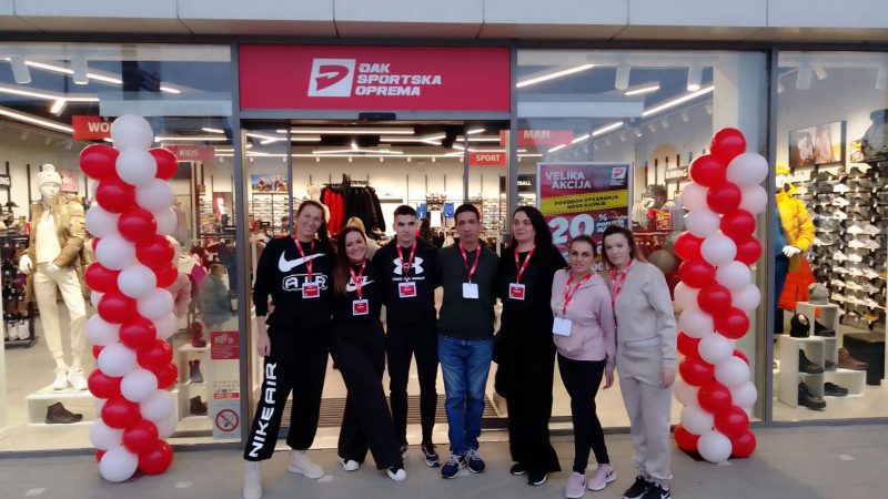 Nova „Đak“ prodavnica u tržnom centru u Mikronaselju