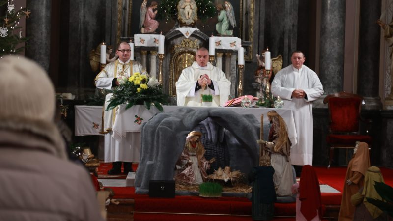 Vernici obeležavaju Božić po gregorijanskom kalendaru