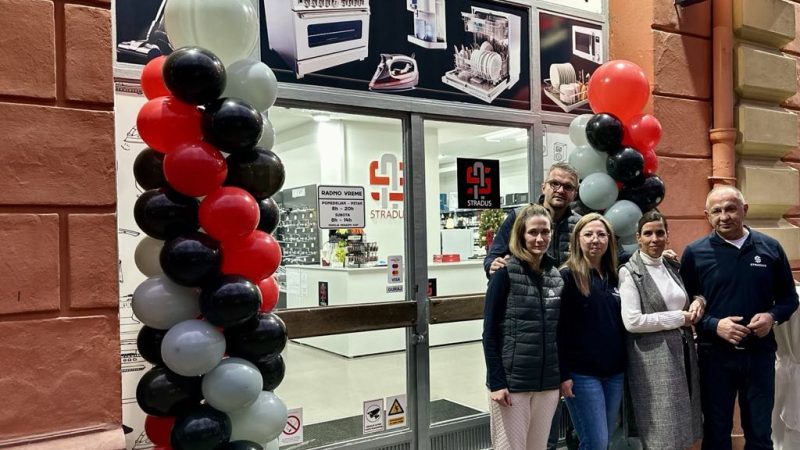 U centru Kikinde otvoren salon bele tehnike „Stradus“