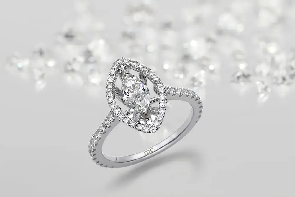 Dijamantski verenički prsten