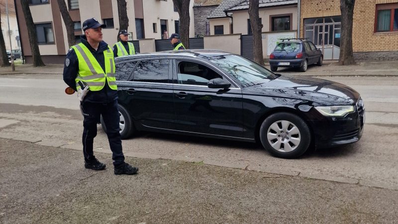 Tri saobraćajne nezgode tokom vikenda: 19 vozača isključeno iz saobraćaja