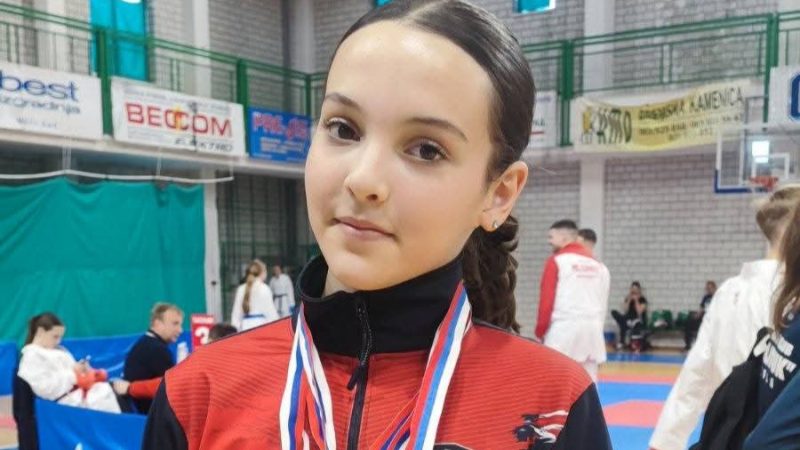 Karatisti „Feniksa“ briljirali u Beočinu: Osvojeno 16 odličja