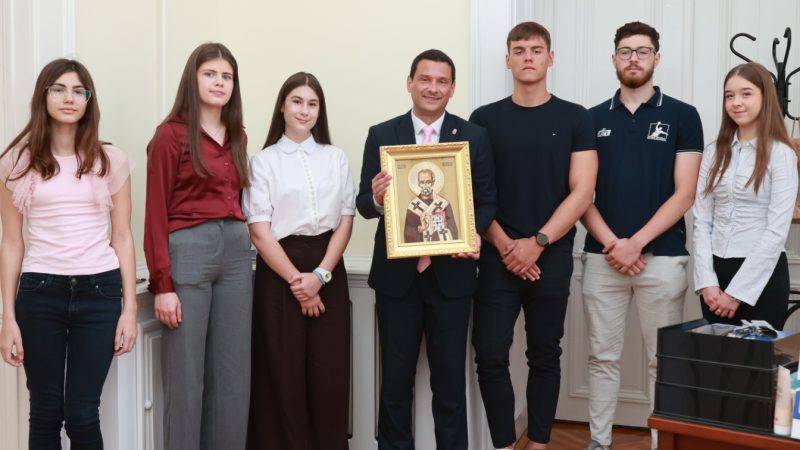 Svečano obeležen letnji Sveti Nikola: Kumovi slave mladi, uspešni Kikinđani